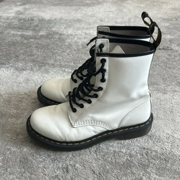 Dr. Doc Martens Boots Womens Size 9 Lace Up Combat White Leather 11821 - Picture 4 of 11